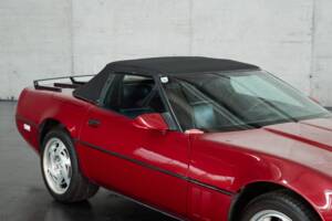 Imagen 32/50 de Chevrolet Corvette Convertible (1990)