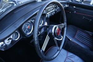 Image 24/50 de MG MGB (1966)