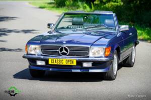 Immagine 22/60 di Mercedes-Benz 420 SL (1987)
