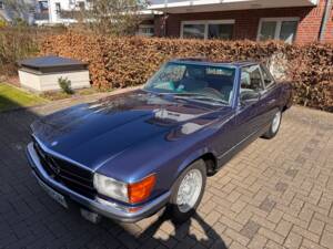 Image 1/24 de Mercedes-Benz 280 SL (1985)