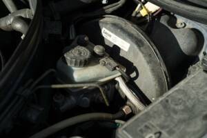 Image 43/50 of Mercedes-Benz 200 CE (1992)
