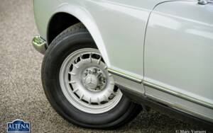 Image 19/49 of Mercedes-Benz 230 SL (1964)