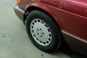 Bild 10/50 von Mercedes-Benz 260 SE (1990)