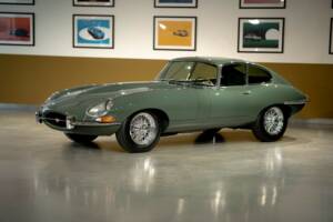 Image 3/50 of Jaguar E-Type 4.2 (1966)