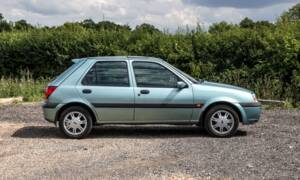 Image 2/27 of Ford Fiesta 1.25i (2000)