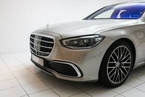 Bild 15/22 von Mercedes-Benz S 500 4MATIC (2021)