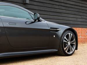 Bild 25/79 von Aston Martin V12 Vantage (2011)