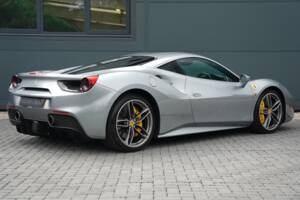 Image 5/50 of Ferrari 488 GTB (2017)