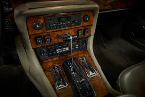 Image 51/97 of Daimler Double Six (1994)