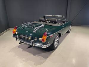 Afbeelding 7/54 van MG MGB (1973)