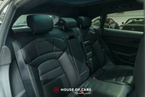Image 18/23 of Porsche Taycan 4S Sport Turismo (2022)