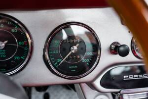 Image 31/48 of Porsche 356 C 1600 (1964)