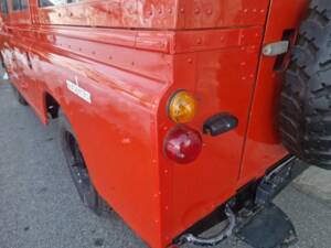 Image 42/54 of Land Rover 109 (1970)