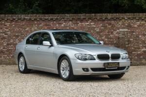 Immagine 49/50 di BMW 750i (2007)