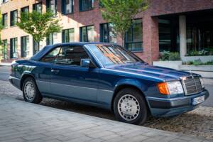 Obraz 29/50 pojazdu Mercedes-Benz 300 CE-24 (1992)