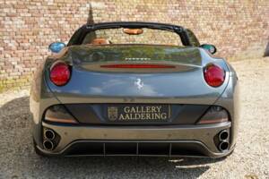 Bild 31/50 von Ferrari California (2010)
