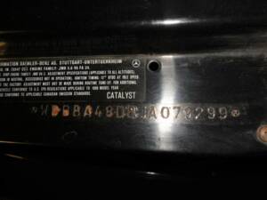 Image 12/30 de Mercedes-Benz 560 SL (1988)