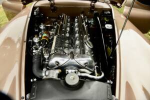 Image 39/50 de Jaguar XK 120 OTS (1950)