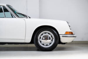 Immagine 21/31 di Porsche 911 2.0 T (1969)