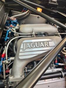 Imagen 31/47 de Jaguar XJ 220 (1993)