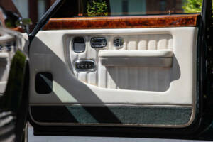 Image 48/50 of Bentley Turbo R lang (1996)