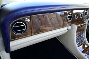 Bild 26/50 von Rolls-Royce Corniche V (2000)