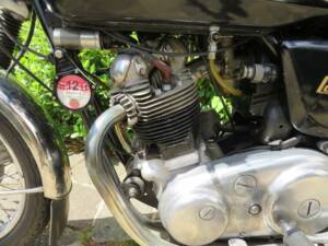 Image 4/47 of Norton Commando 850 Roadster (1974)