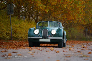 Image 4/23 of Jaguar XK 120 DHC (1954)