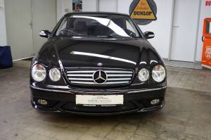 Image 3/22 de Mercedes-Benz CL 65 AMG (2005)
