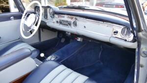 Image 26/34 de Mercedes-Benz 230 SL (1966)