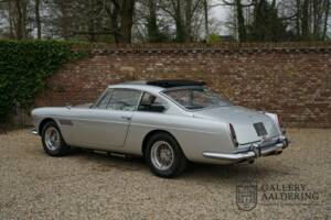 Afbeelding 22/50 van Ferrari 250 GTE (1964)