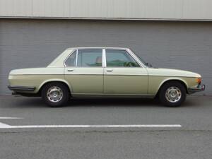 Image 5/95 de BMW 2500 (1977)