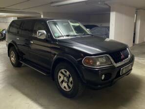Immagine 8/19 di Mitsubishi Pajero Sport 3.0 V6 (2000)