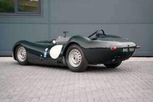 Image 2/50 of Lister Knobbly (1959)