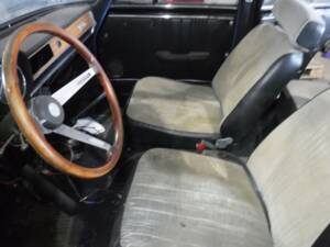 Image 14/40 of Alfa Romeo Giulia Nuova Super 1600 (1977)