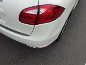 Bild 36/99 von Porsche Cayenne S (2010)