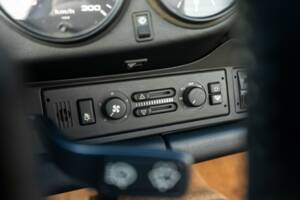 Bild 15/34 von Porsche 911 Carrera 4 (1991)