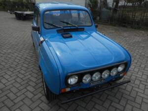 Image 4/98 de Renault R 4 TL (1984)