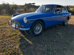 Image 15/50 of MG MGB GT (1972)
