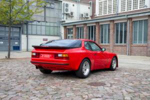 Image 6/22 of Porsche 944 (1982)