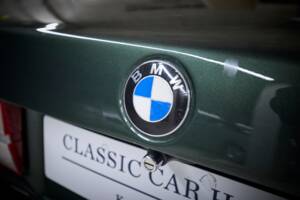 Image 36/90 of BMW 325i (1987)