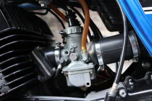 Image 9/33 of Yamaha RD 250 (1976)