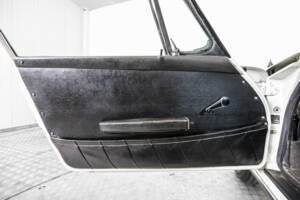 Image 35/50 of Porsche 912 (1967)