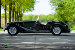 Image 3/54 of Morgan Plus 8 (1992)