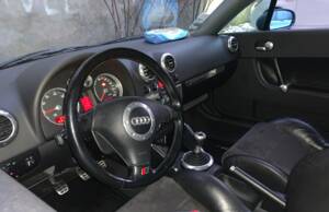 Image 72/72 of Audi TT 1.8 T (2000)