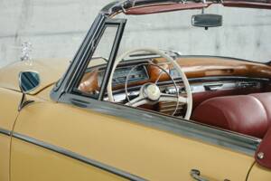 Immagine 17/50 di Mercedes-Benz 220 S Cabriolet (1958)