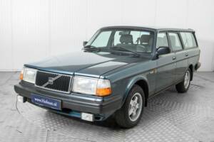 Immagine 17/50 di Volvo 240 GL (1990)