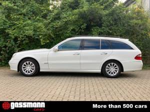 Immagine 3/15 di Mercedes-Benz E 320 T (2003)