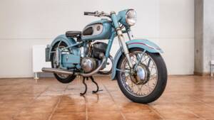 Image 2/12 de Victoria KR 26 N (1954)