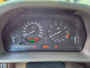 Bild 14/32 von BMW 520i (1994)